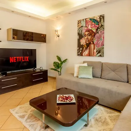 Apartman 1br With Jacuzzi Near Herastrau: Ideal Getaway *