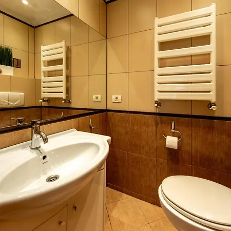 1br With Jacuzzi Near Herastrau: Ideal Getaway Lejlighed Bukarest