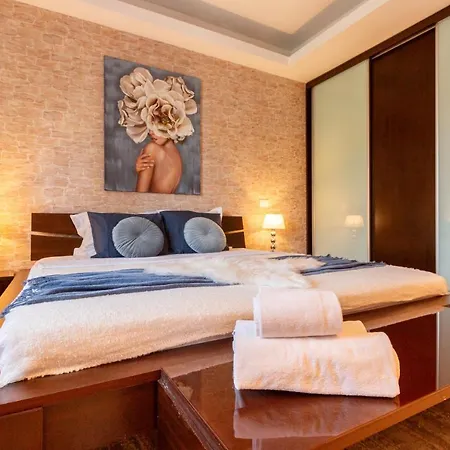 Lejlighed 1br With Jacuzzi Near Herastrau: Ideal Getaway Bukarest