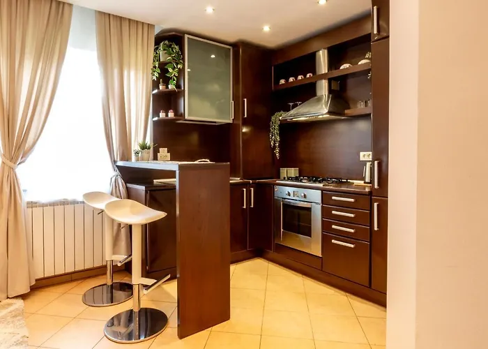 1br With Jacuzzi Near Herastrau: Ideal Getaway * בוקרשט