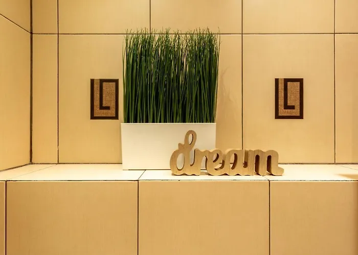 Apartament 1br With Jacuzzi Near Herastrau: Ideal Getaway *